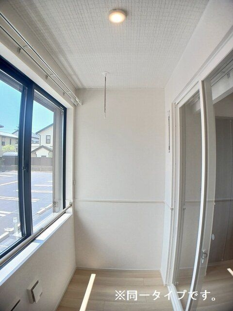 サニーコート伏見のその他|同一タイプのサンルームです