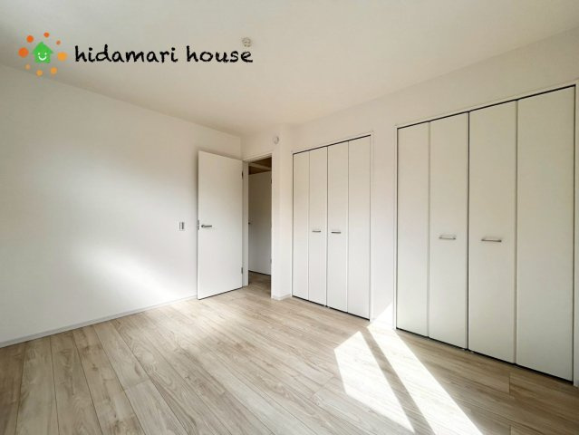 伊奈町小室22期　新築戸建　TERRACE01の寝室|２階　主寝室　6.3帖