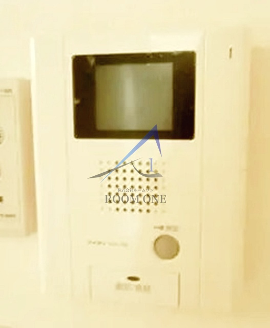 アクス上北沢アパートメンツのセキュリティ|モニター付きインターホンです。