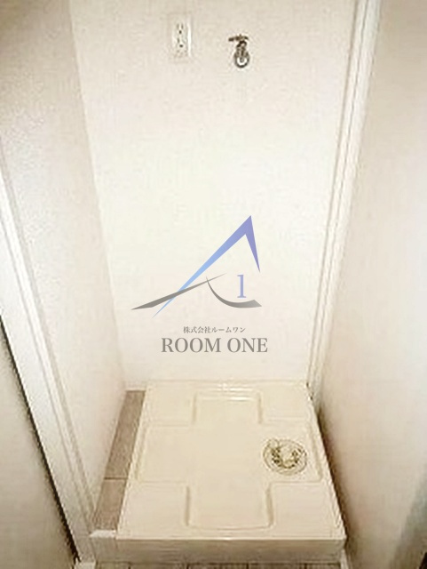 アクス上北沢アパートメンツの設備|洗濯機置き場です。