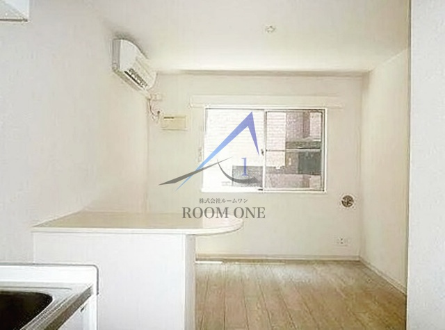 アクス上北沢アパートメンツの居間・リビング|洋室のお部屋です。