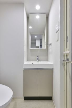 プラウドフラット錦糸町ウエストの独立洗面台