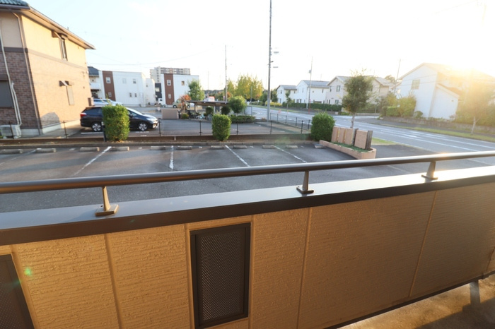 グランドセントレア888 Bのキッチン|南向きで日当たり良好