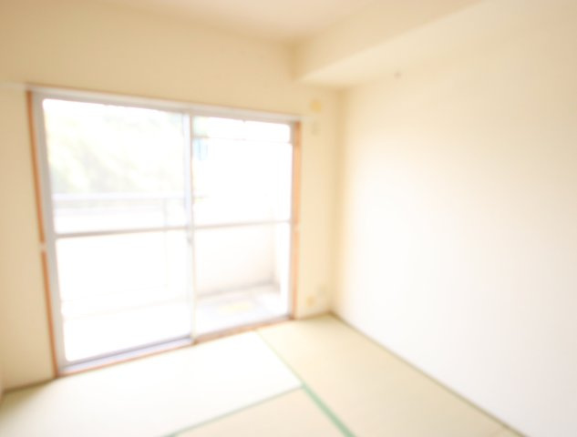 サンローレル生駒の和室