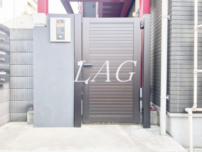 【エントランス】 | ラージフィールド | エントランスです。