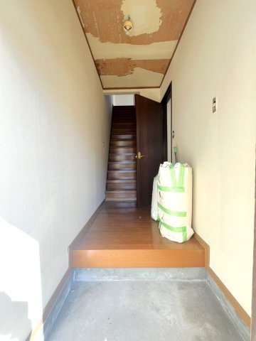 佐々木貸家の玄関