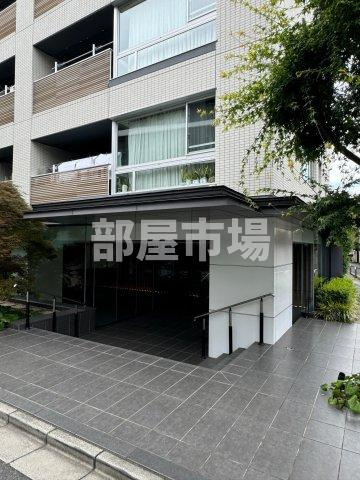 クラッシィハウス谷中道灌山Ｗ棟のエントランス