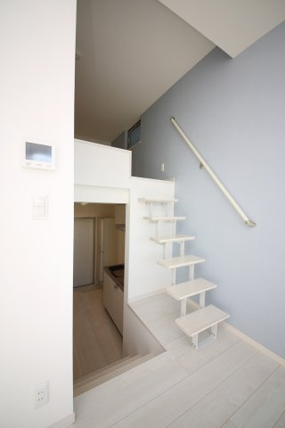 ジュネス明治の内装