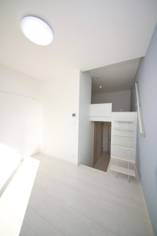 ジュネス明治の内装