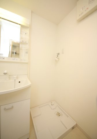 ジュネス明治の洗面所