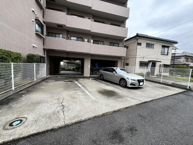 土浦ガーデンハウスの駐車場|駐車場/月額8,000円～10,000円（空無　R7.10時点）