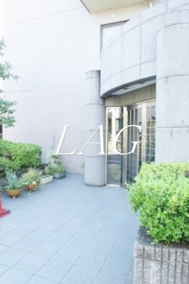 【エントランス】 | クレストコート | エントランスです。