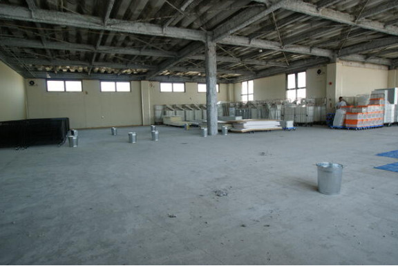 八王子市西寺方町の倉庫の内装