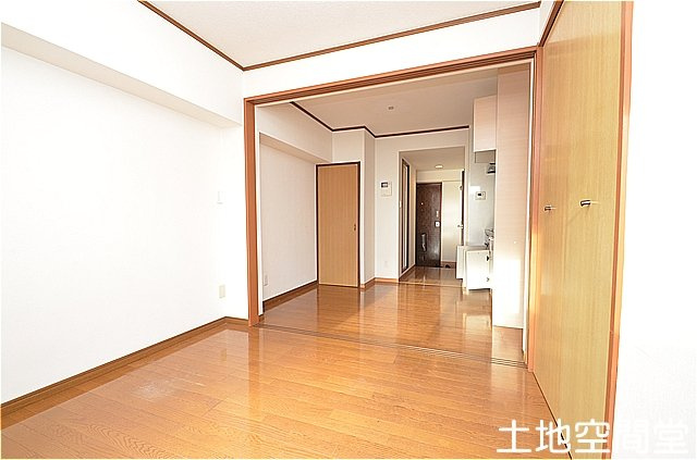 北九州市八幡西区黒崎４丁目の賃貸マンションの洋室