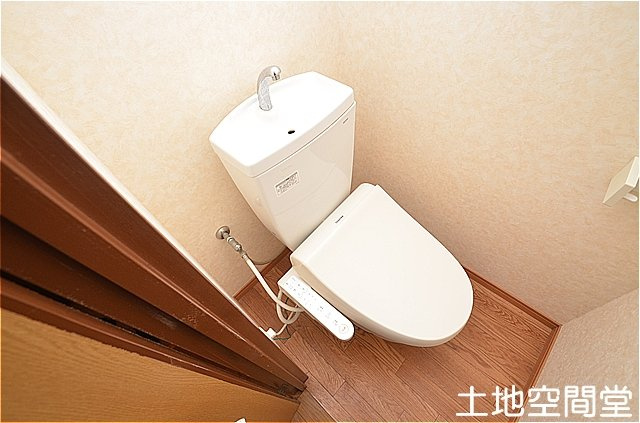 北九州市八幡西区黒崎４丁目の賃貸マンションのトイレ