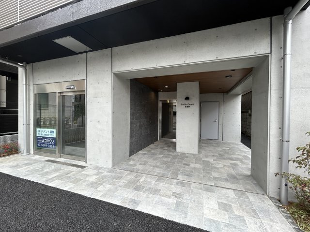 ステラコート北浦和のエントランス|落ち着いたエントランスです
