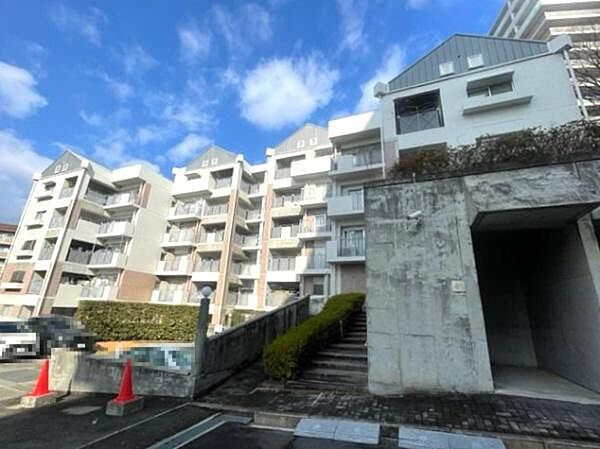 緑地公園グリーンハイツ５号棟