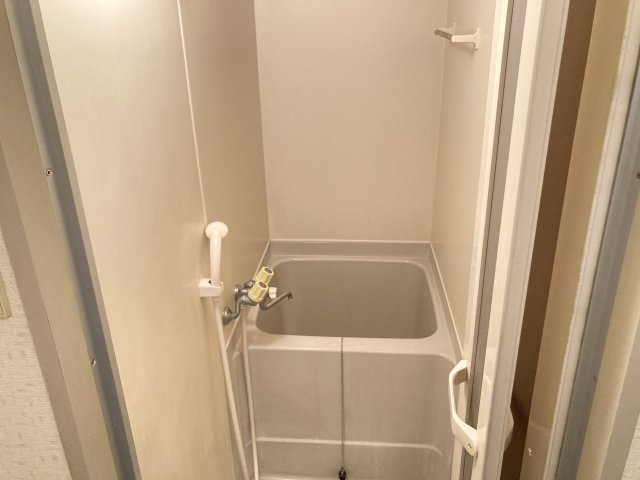リンダプラヤ甲子園の浴室|現在入居中の為、違うお部屋の写真です。