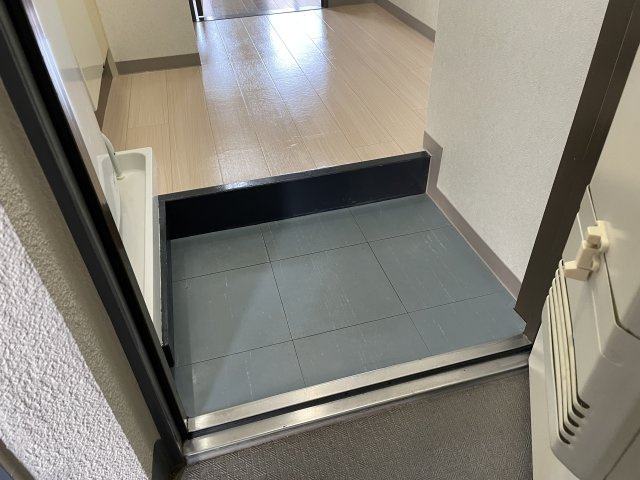 リンダプラヤ甲子園の玄関|現在入居中の為、別のお部屋の写真です。