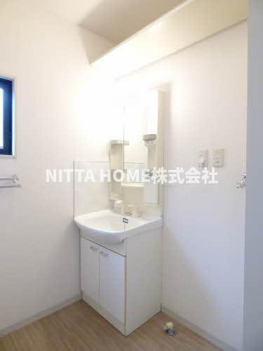 ポワッソン・ルージュの洗面所|独立洗面化粧台もありますよ★