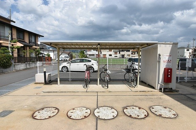 レオパレスナップロイヤルのその他|駐輪場
