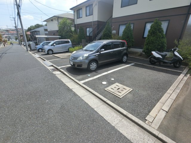 【駐車場】