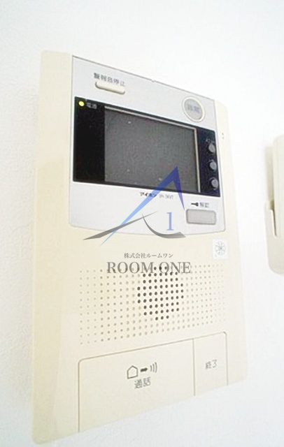 LES-CHAMPS深川のセキュリティ|モニター付きインターホンです。