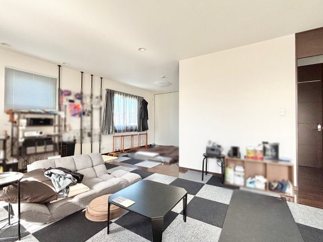 一宮市下田一丁目戸建の洋室|2階洋室約16.8帖