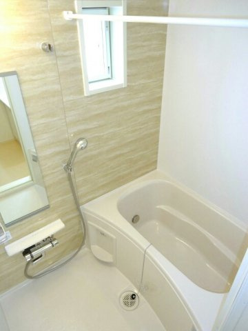 フィオーレ２０１６Ｃの浴室