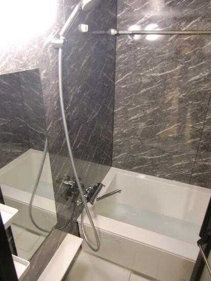 スパシエソリデ世田谷砧の浴室