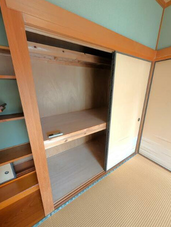 横手一丁目貸家の収納
