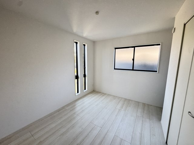 グラファーレ前橋市関根町　1号棟の洋室|２階洋室2です