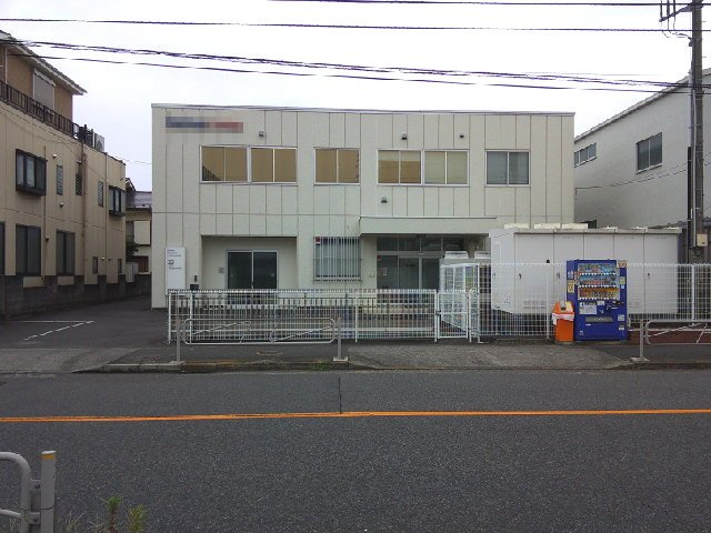 八王子市大和田町１丁目の倉庫の外観