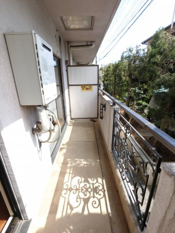 【バルコニー】