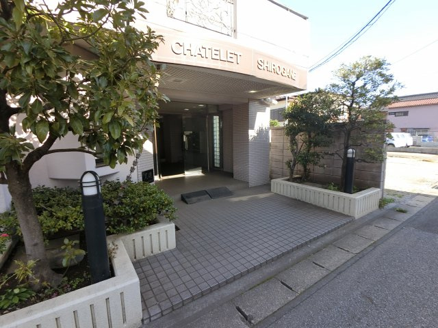 【エントランス】