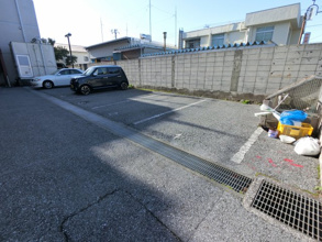 【駐車場】