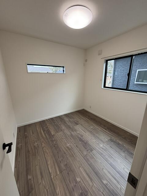 高知市一宮徳谷　中古戸建ての洋室