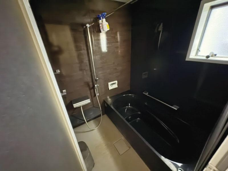 高知市一宮徳谷　中古戸建ての浴室