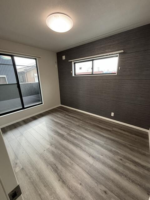 高知市一宮徳谷　中古戸建ての洋室