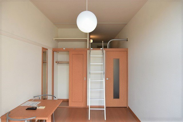 レオパレスＭａｒｊｏｒａｍの居間・リビング