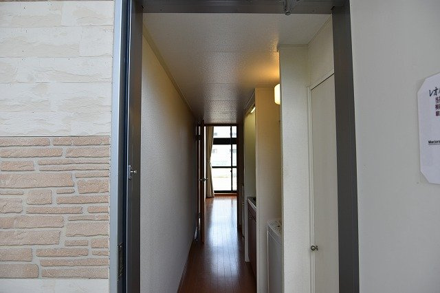 レオパレスＭａｒｊｏｒａｍの玄関