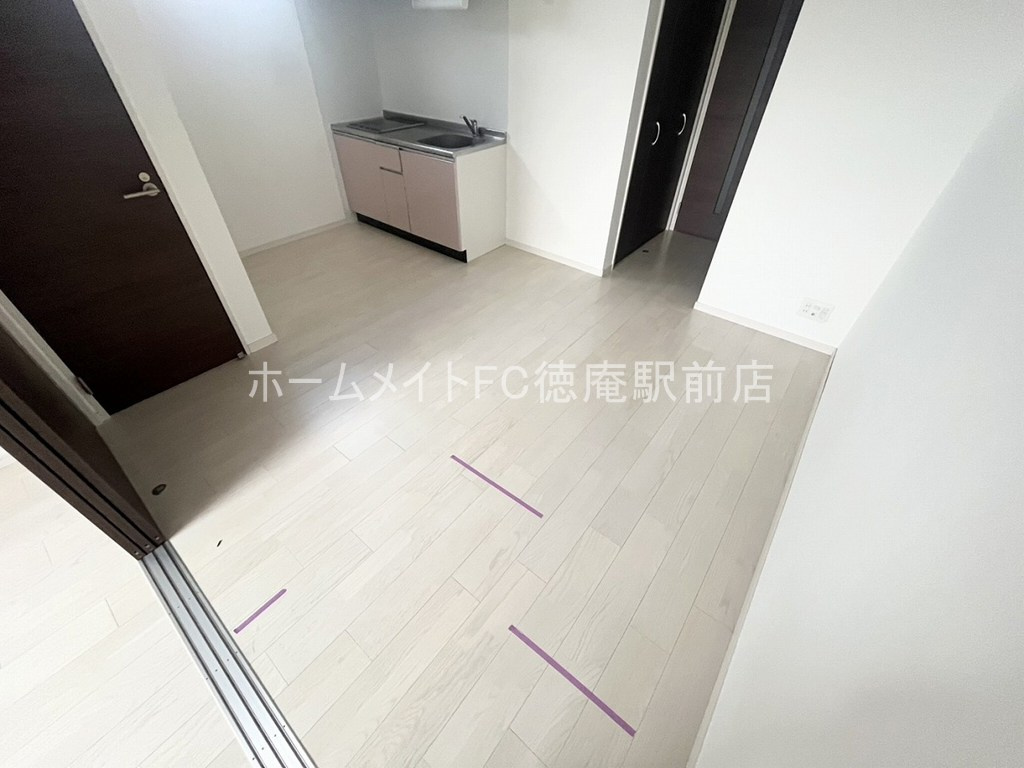 東大阪市三島２丁目のハイツの居間・リビング