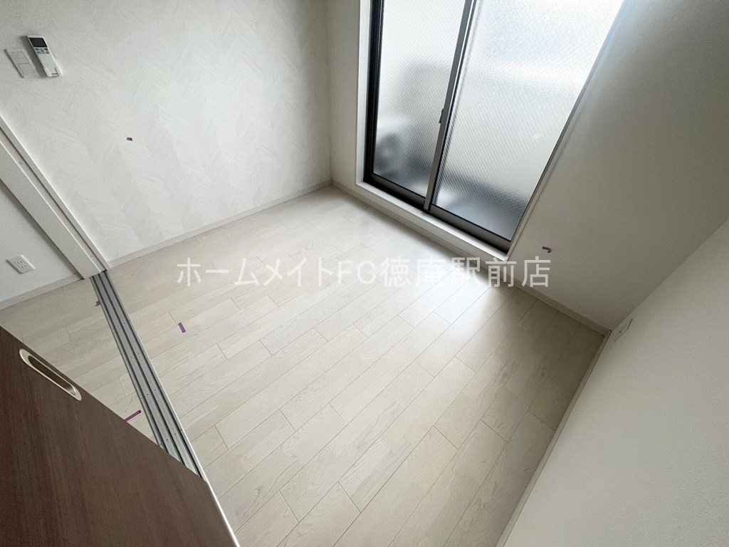 東大阪市三島２丁目のハイツの洋室