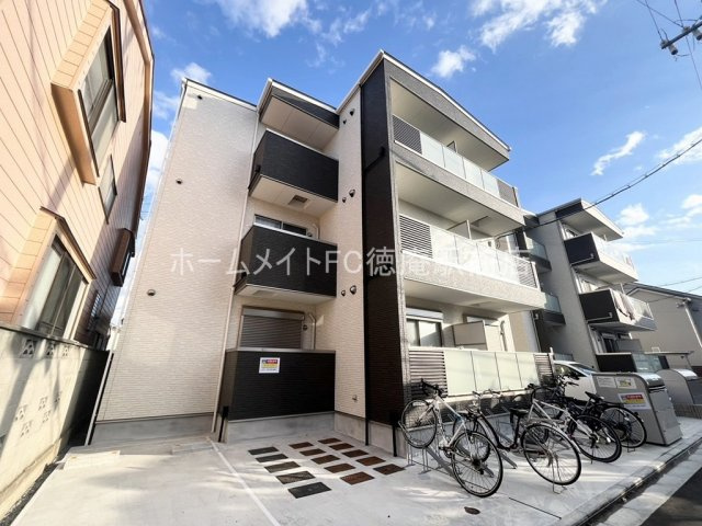 東大阪市三島２丁目のハイツの外観