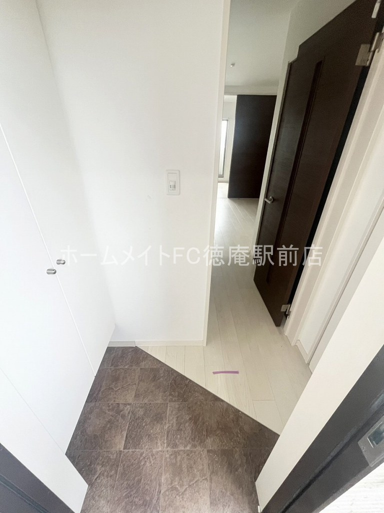 東大阪市三島２丁目のハイツの玄関