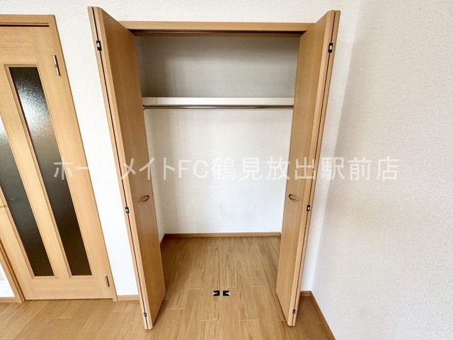 東大阪市稲田本町３丁目のハイツの収納