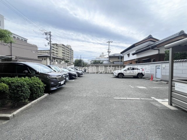 大阪市鶴見区横堤３丁目の賃貸マンションの駐車場