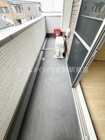 大阪市鶴見区横堤３丁目のアパートのバルコニー