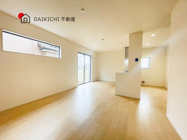【居間・リビング】 | 羽生市南羽生3丁目　Livele Fine　新築戸建　全2棟　2号棟