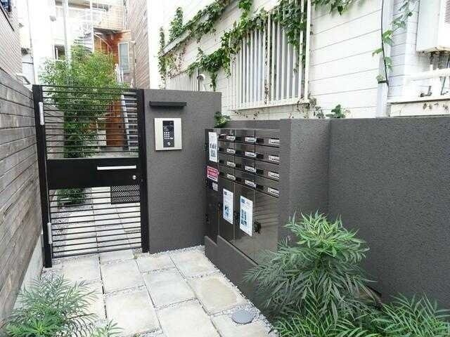 coco terrace 高円寺のエントランス